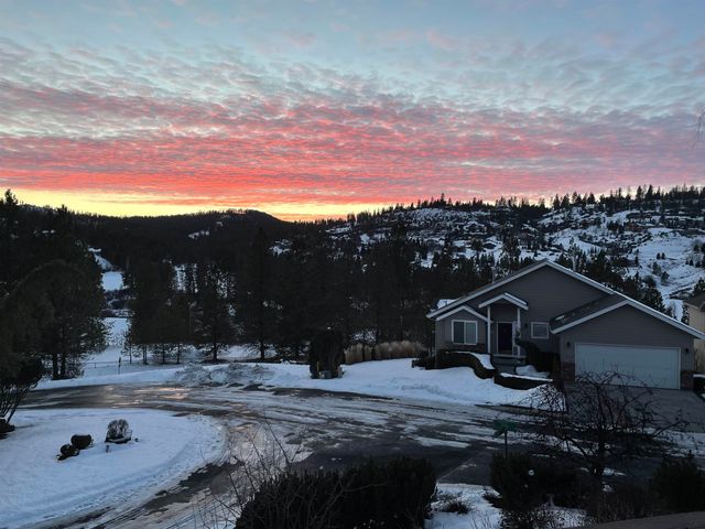 2106 E TURNBERRY Ln, Spokane, WA 99223