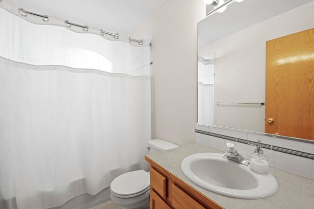 2106 E TURNBERRY Ln, Spokane, WA 99223