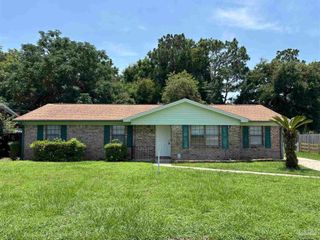 4942 Lanett Dr, Pensacola, FL 32526