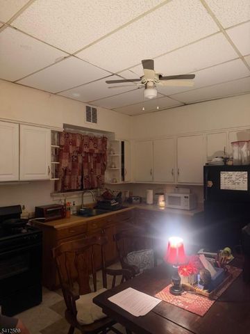 125 Washington St, East Orange City, NJ 07017