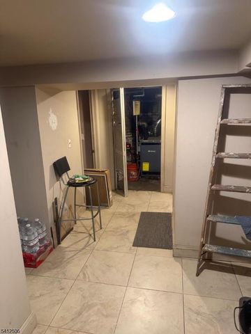 125 Washington St, East Orange City, NJ 07017