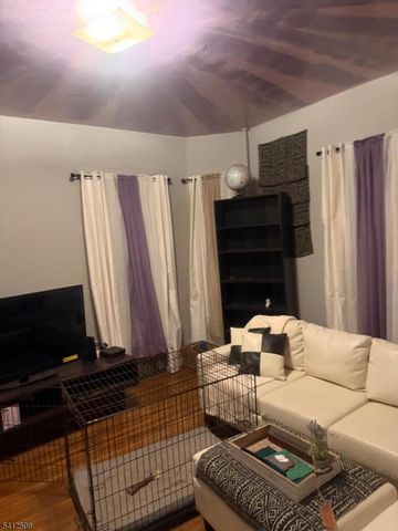 125 Washington St, East Orange City, NJ 07017