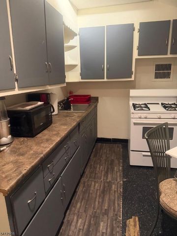 125 Washington St, East Orange City, NJ 07017