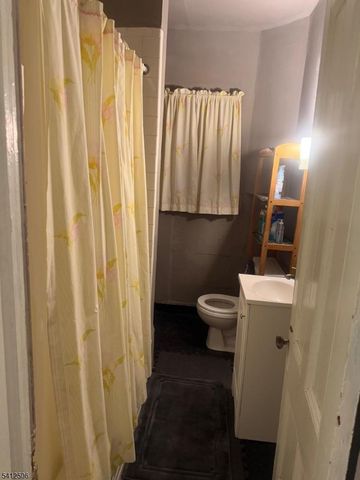 125 Washington St, East Orange City, NJ 07017