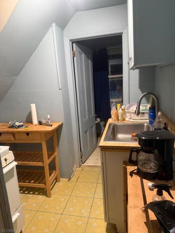 125 Washington St, East Orange City, NJ 07017