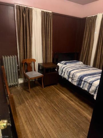 125 Washington St, East Orange City, NJ 07017