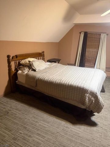 125 Washington St, East Orange City, NJ 07017