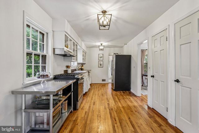163 N MAIN ST, Cranbury, NJ 08512