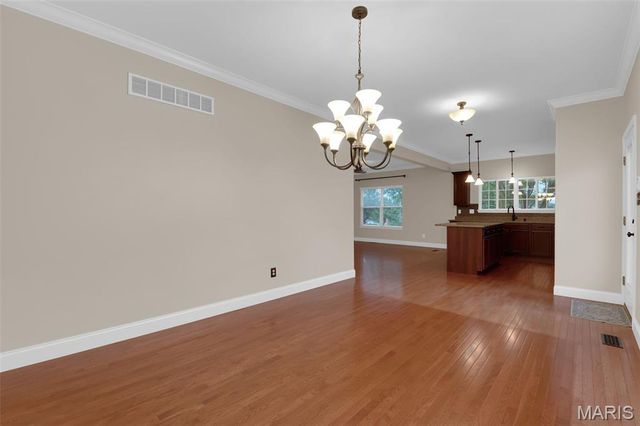 7221 Field Avenue, St Louis, MO 63116