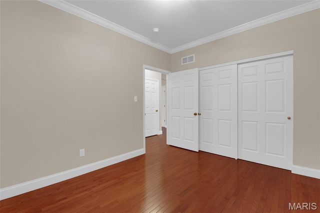 7221 Field Avenue, St Louis, MO 63116