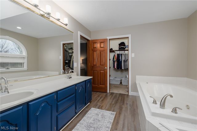 4354 Sparrow Ridge Avenue NW, Massillon, OH 44646