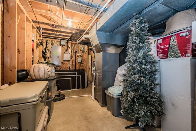 4354 Sparrow Ridge Avenue NW, Massillon, OH 44646