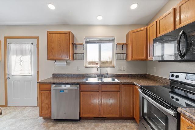 6169 FLINTLOCK CT, Rapid City, SD 57703