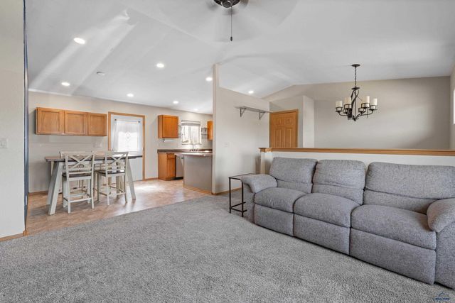 6169 FLINTLOCK CT, Rapid City, SD 57703