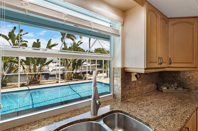 611 SE 9TH Avenue, Pompano Beach, FL 33060