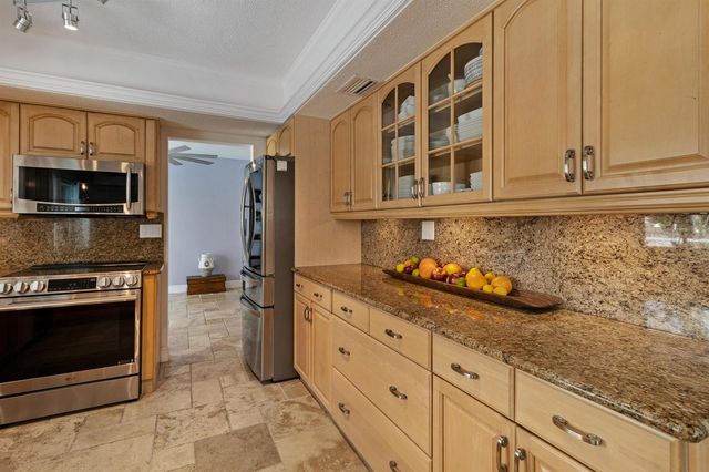 611 SE 9TH Avenue, Pompano Beach, FL 33060