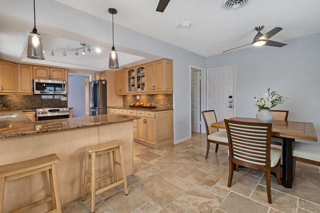 611 SE 9TH Avenue, Pompano Beach, FL 33060