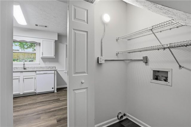 485 Barrington Loop, Roswell, GA 30076