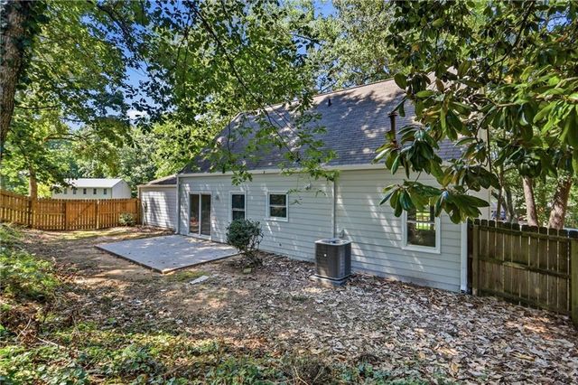 485 Barrington Loop, Roswell, GA 30076