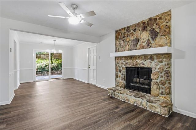 485 Barrington Loop, Roswell, GA 30076