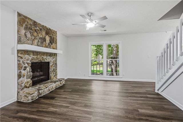 485 Barrington Loop, Roswell, GA 30076