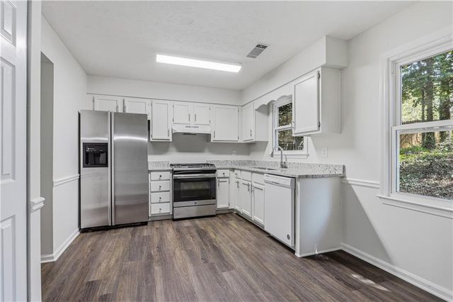485 Barrington Loop, Roswell, GA 30076