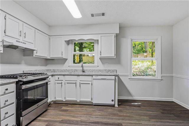 485 Barrington Loop, Roswell, GA 30076
