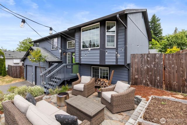 2954 Lowren Loop, Port Orchard, WA 98366