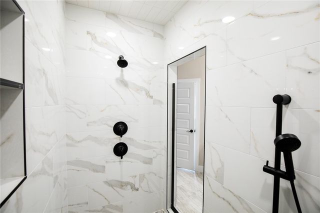 7301 SW Basswood Avenue, Bentonville, AR 72713