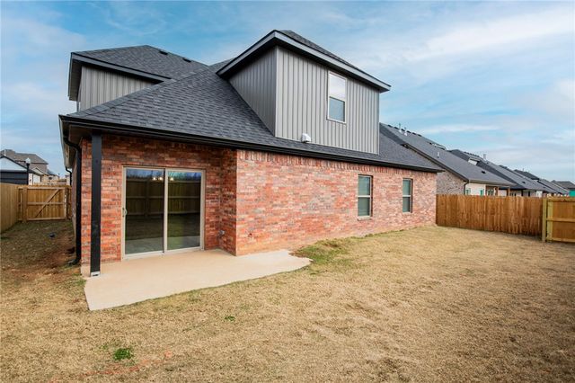 7301 SW Basswood Avenue, Bentonville, AR 72713