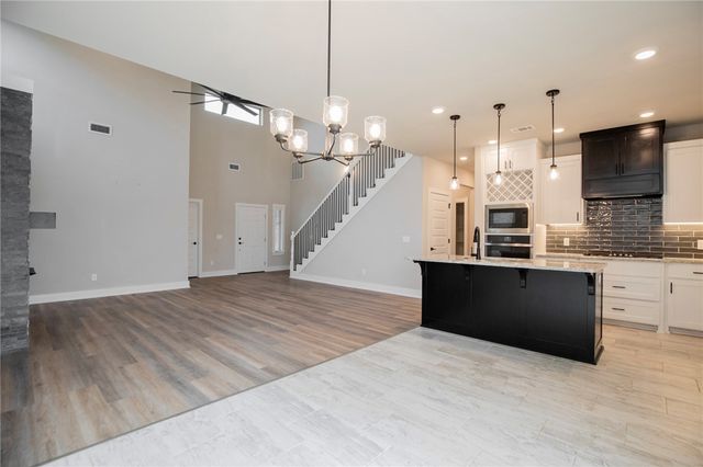 7301 SW Basswood Avenue, Bentonville, AR 72713