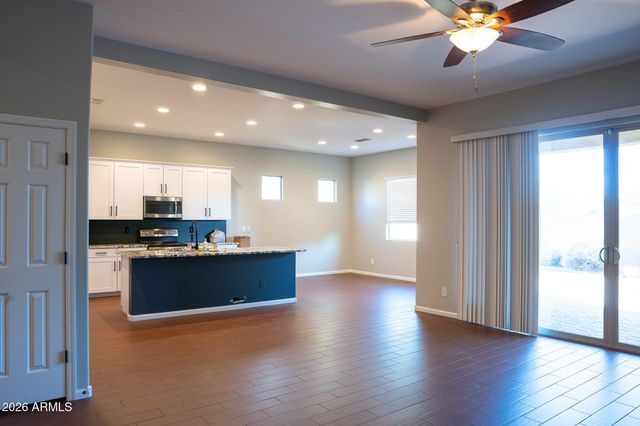 7873 W Fetlock Trail, Peoria, AZ 85383