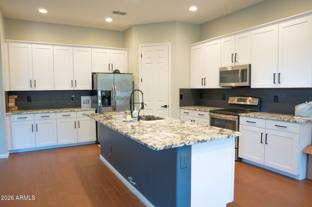 7873 W Fetlock Trail, Peoria, AZ 85383