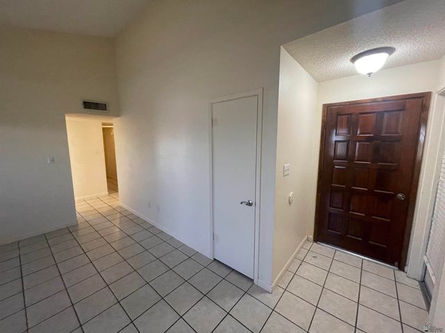 784 W 37 St, Yuma, AZ 85365