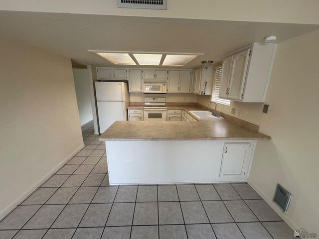 784 W 37 St, Yuma, AZ 85365