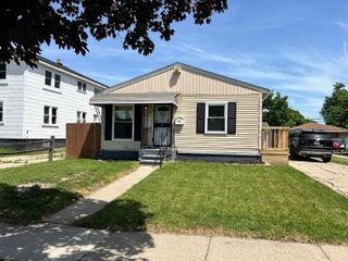 97 Beyne Street, Mt Clemens, MI 48043
