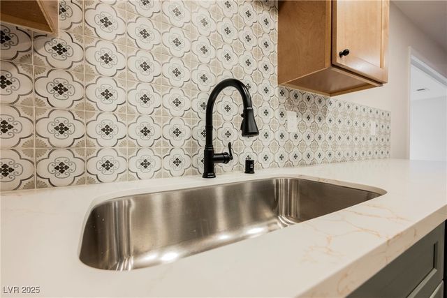 768 Santree Circle, Las Vegas, NV 89110