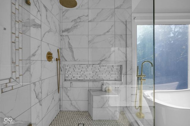 115 Charlotte Place, Indianapolis, IN 46202