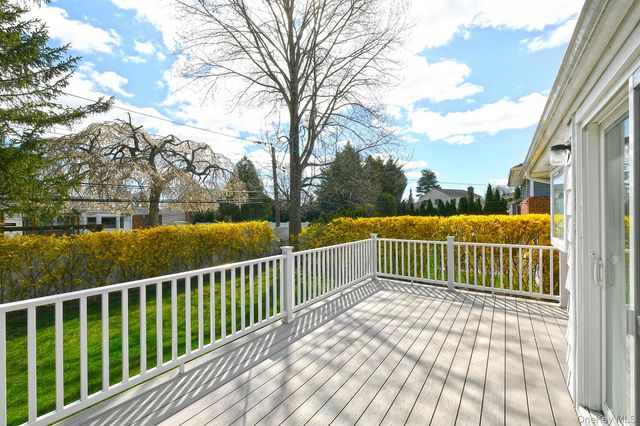 53 Stuart Drive, Syosset, NY 11791