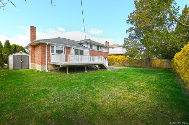 53 Stuart Drive, Syosset, NY 11791