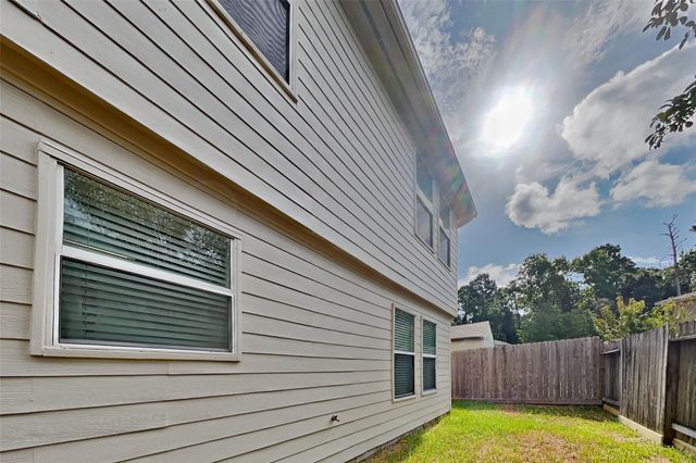 5018 Woodland Meadows Lane, Humble, TX 77346