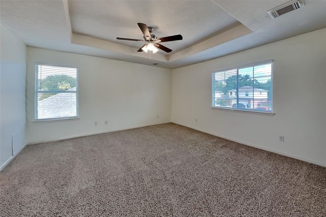 5018 Woodland Meadows Lane, Humble, TX 77346