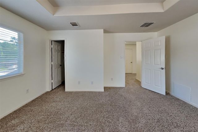 5018 Woodland Meadows Lane, Humble, TX 77346