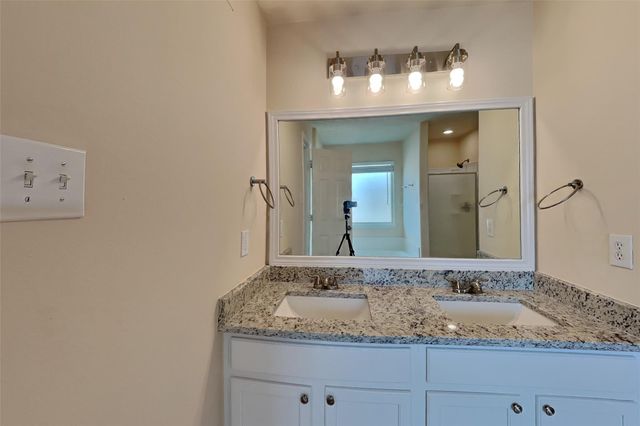 5018 Woodland Meadows Lane, Humble, TX 77346