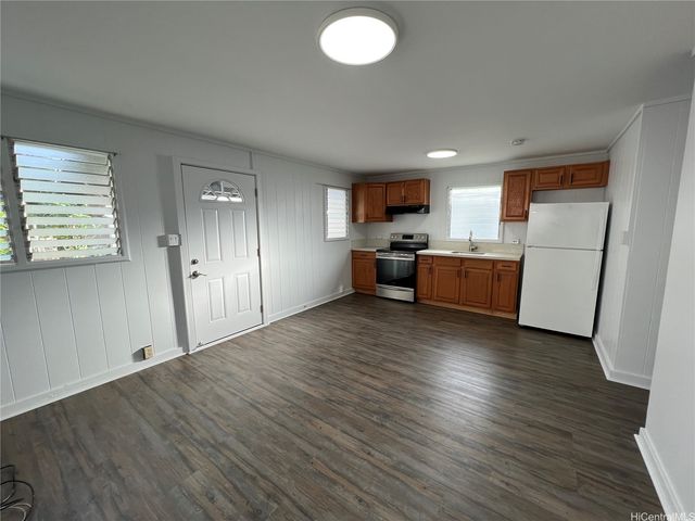 3046 Harding Avenue C, Honolulu, HI 96816