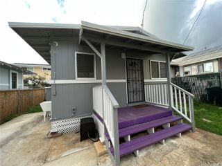 3046 Harding Avenue C, Honolulu, HI 96816