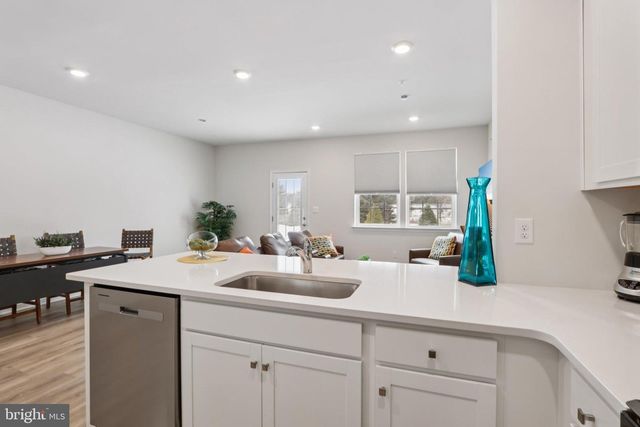 1138 MARTIN RD, Breinigsville, PA 18031