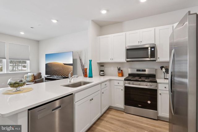 1138 MARTIN RD, Breinigsville, PA 18031