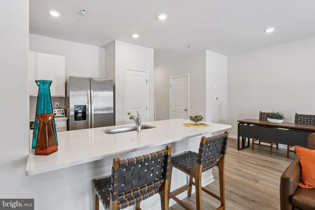 1138 MARTIN RD, Breinigsville, PA 18031