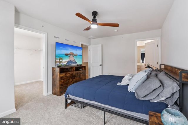 1138 MARTIN RD, Breinigsville, PA 18031